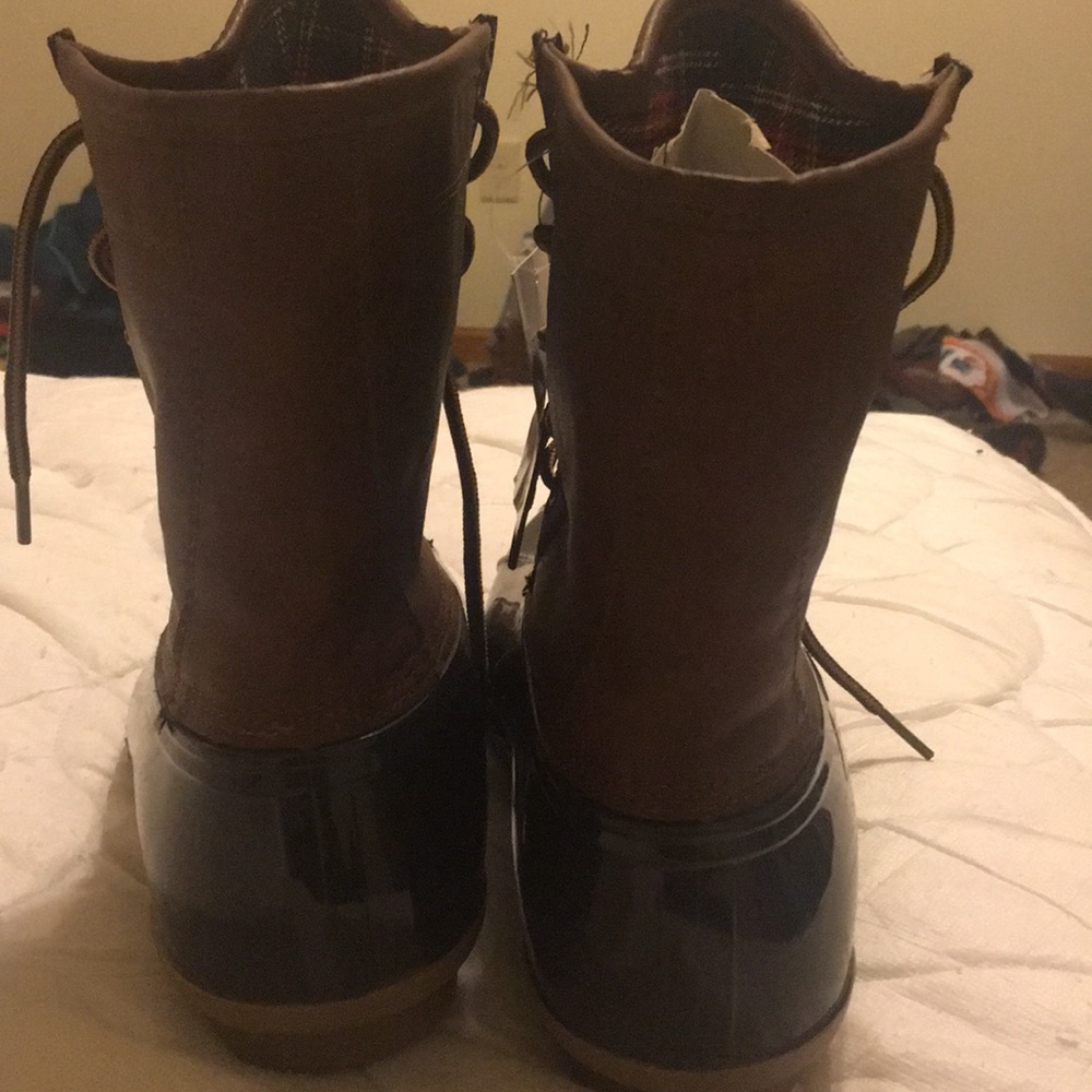 Boots - Picture 4 of 4